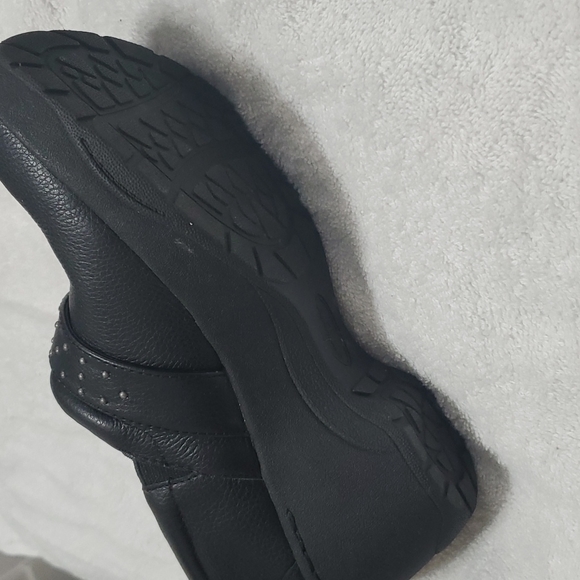 Shoe - Picture 6 of 6